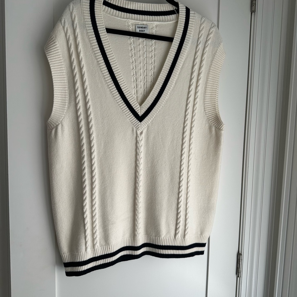 Aritzia Vest